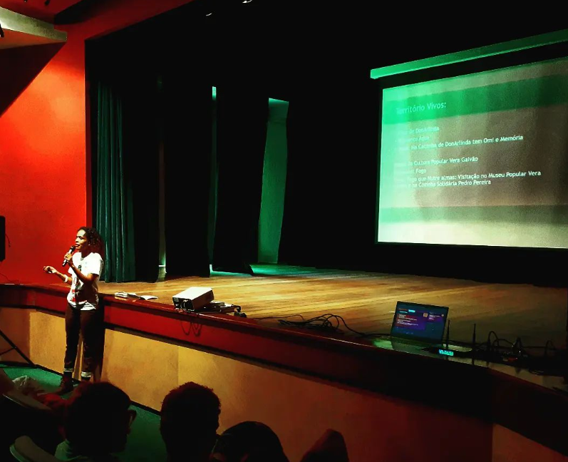 Projetor, tela de projeção, telão, estrutura backdrop, sonorização em Recife PE